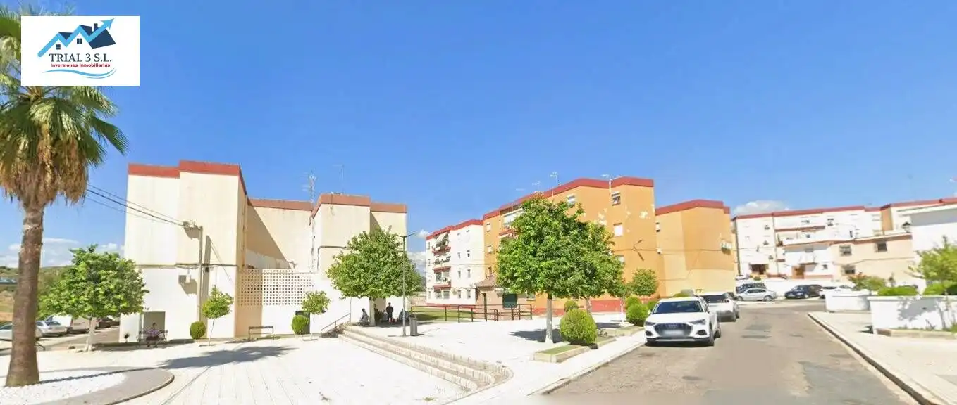 Casa en venta en Lora del Río, imagen 2