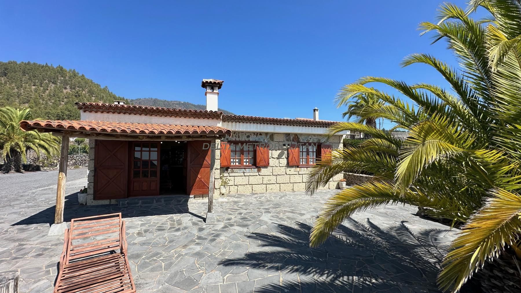 Finca rústica en venda a Cruz de Tea