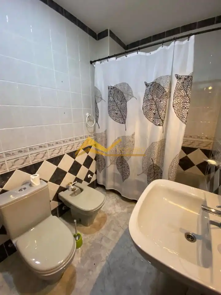 Badezimmer von Wohnung zum Verkauf in Guarromán mit Heizung und Balkon