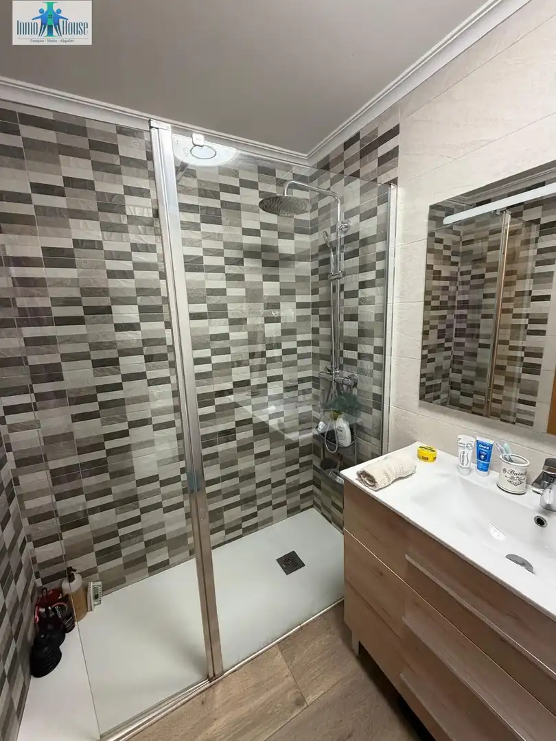 Baño de Casa adosada en venta en Albacete con Aire acondicionado, Calefacción y Trastero