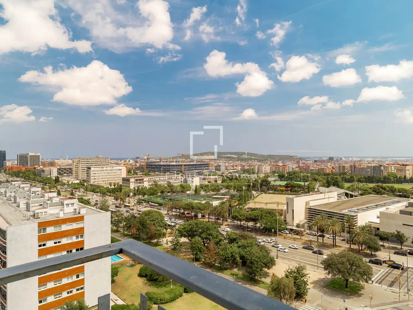 Außenansicht von Wohnung zum Verkauf in Barcelona mit Klimaanlage, Terrasse und Abstellraum