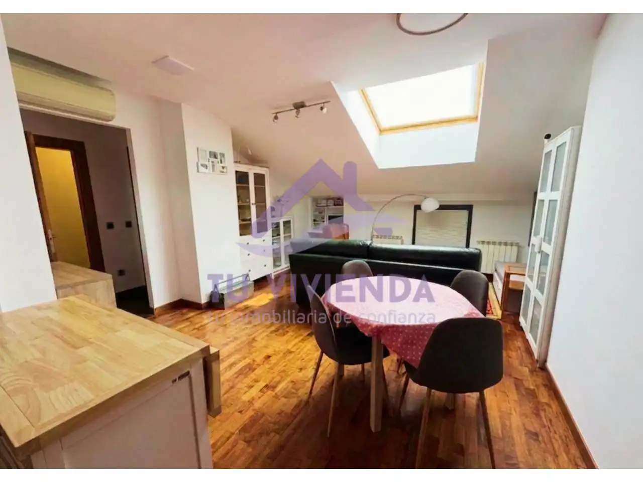 Living room of Flat for sale in Valladolid  with Air Conditioner, Heating and Parquet flooring