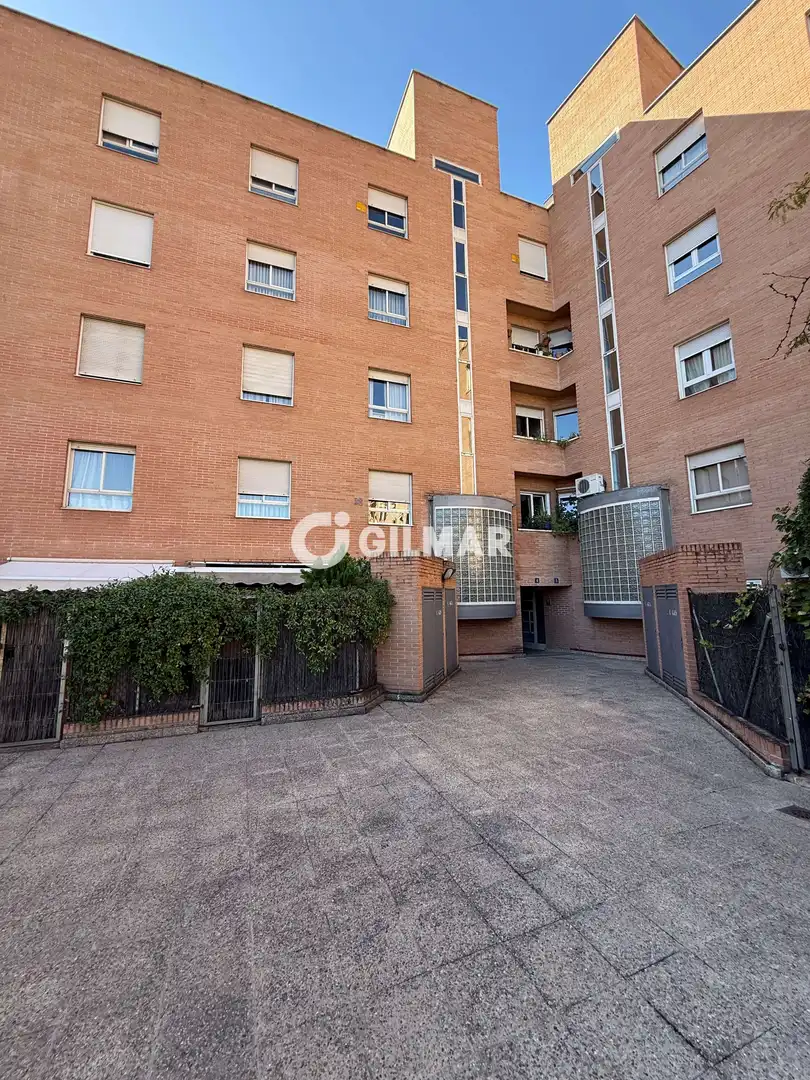 Exterior view of Flat for sale in Retiro