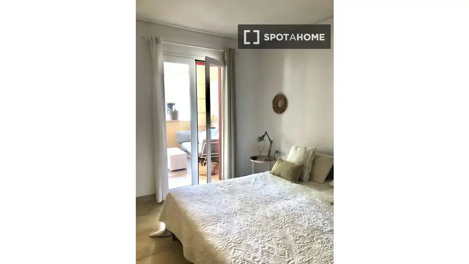 Room in S'Estanyol