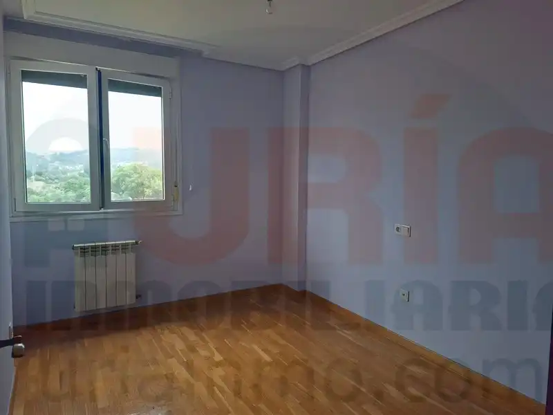 Dormitori de Pis en venda en Siero amb Calefacció i Parquet