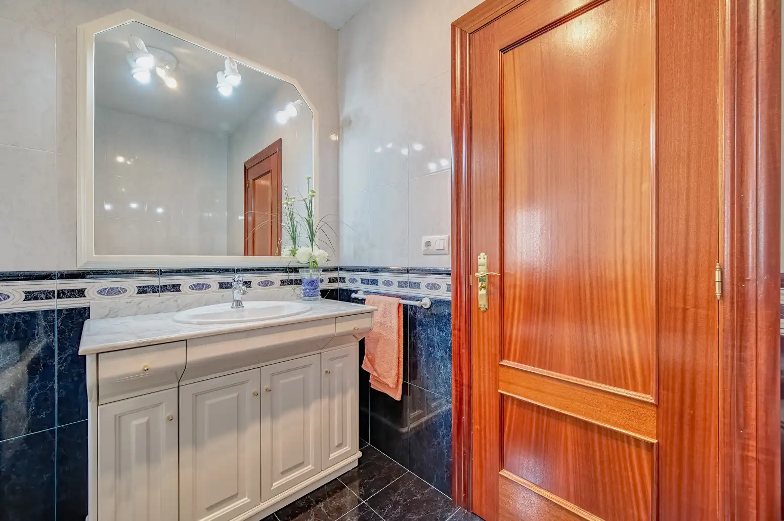 Baño de Casa o chalet en venta en Arellano con Jardín privado, Terraza y Trastero