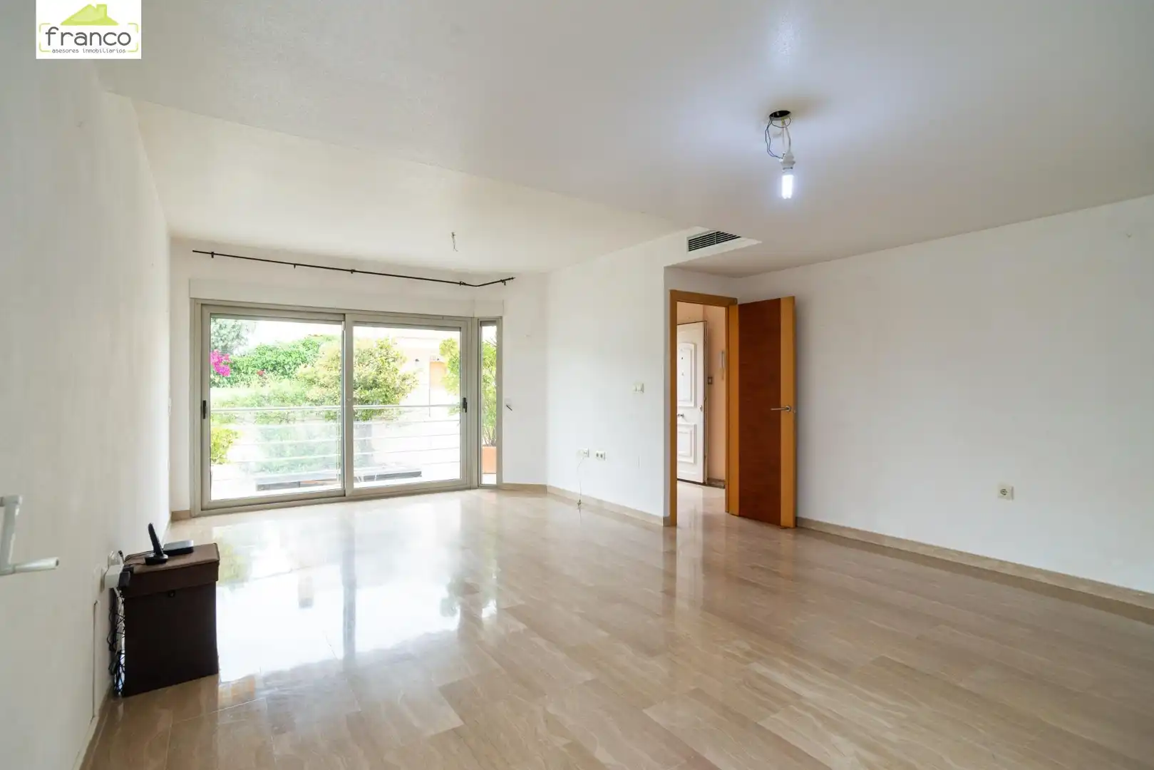 Casa adosada en venta en Murcia con Aire acondicionado, Calefacción y Jardín privado