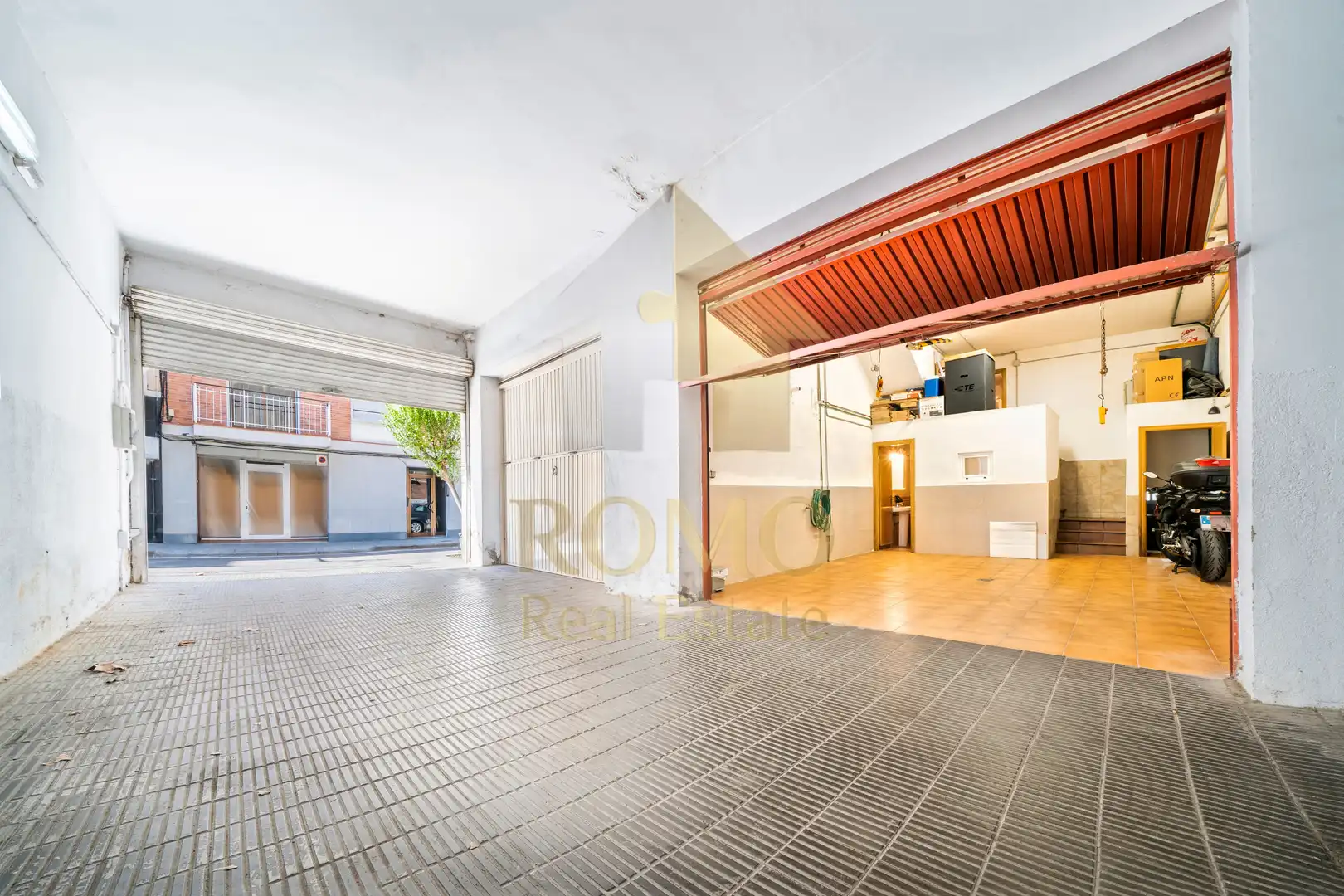 Casa adosada en venta en Plaça Ponent, La Llagosta