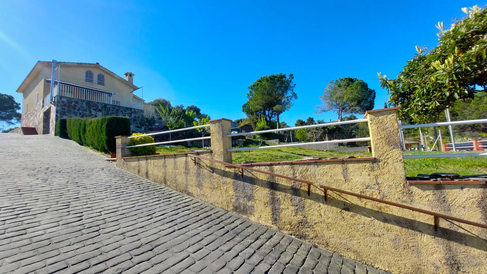 Vista exterior de Casa o xalet en venda en Sant Llorenç Savall amb Calefacció, Jardí privat i Terrassa
