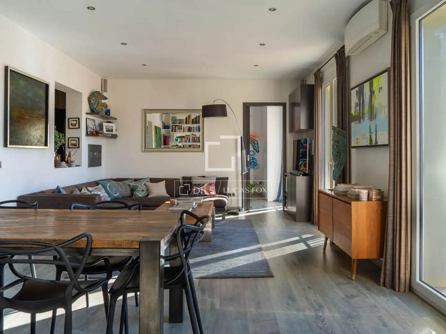 Living room of Flat for rent in  Palma de Mallorca  with Air Conditioner, Heating and Parquet flooring