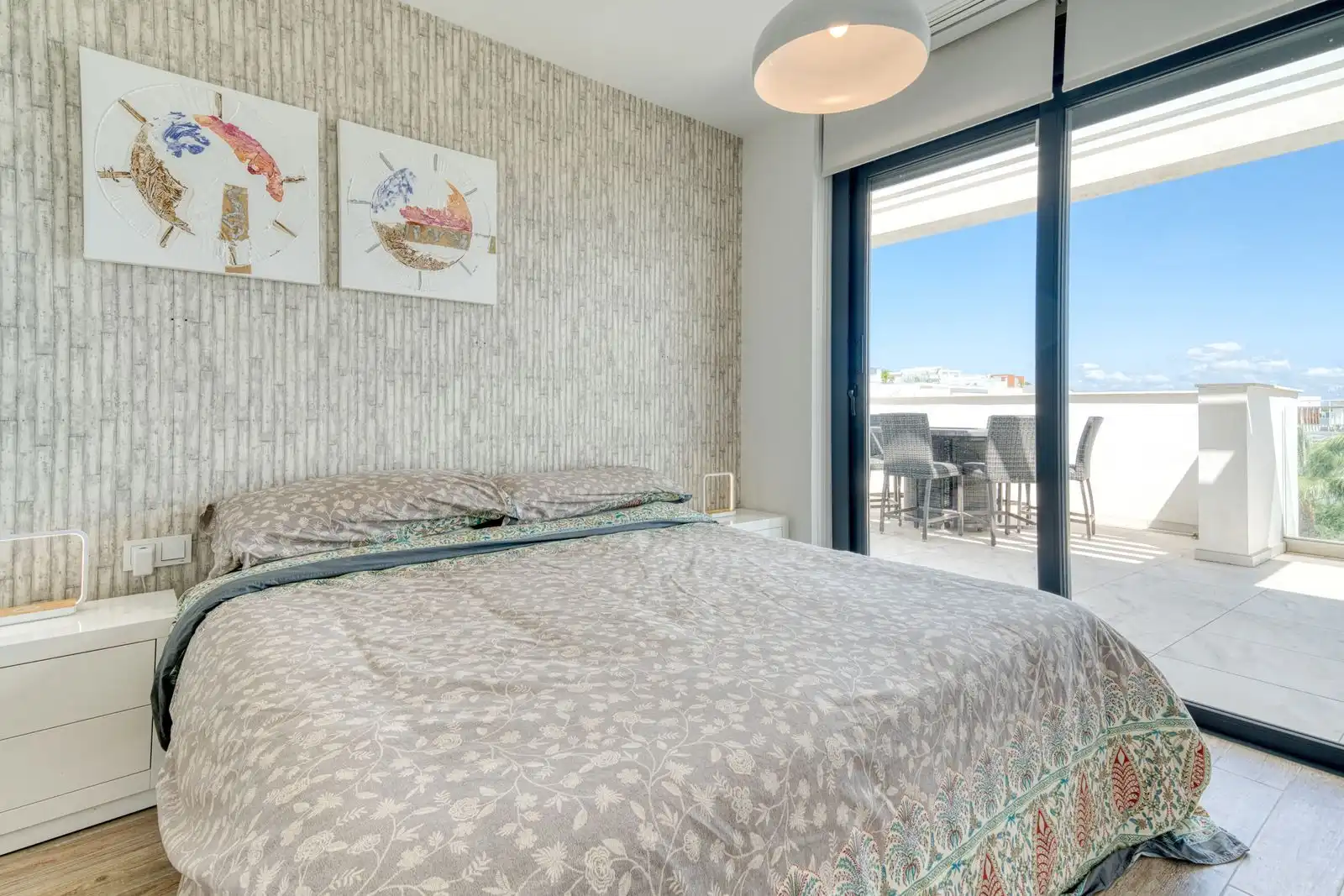 Habitación de Ático de alquiler en Estepona con Aire acondicionado, Terraza y Amueblado