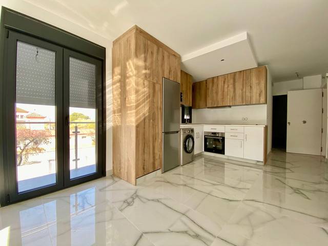 Piso en Alquiler en Calle Orense, 31 en Las Tres Cruces