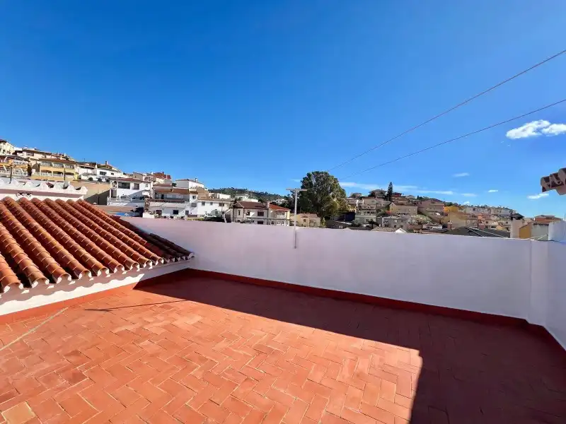 Vista exterior de Casa o xalet en venda en Málaga amb Aire condicionat, Terrassa i Moblat