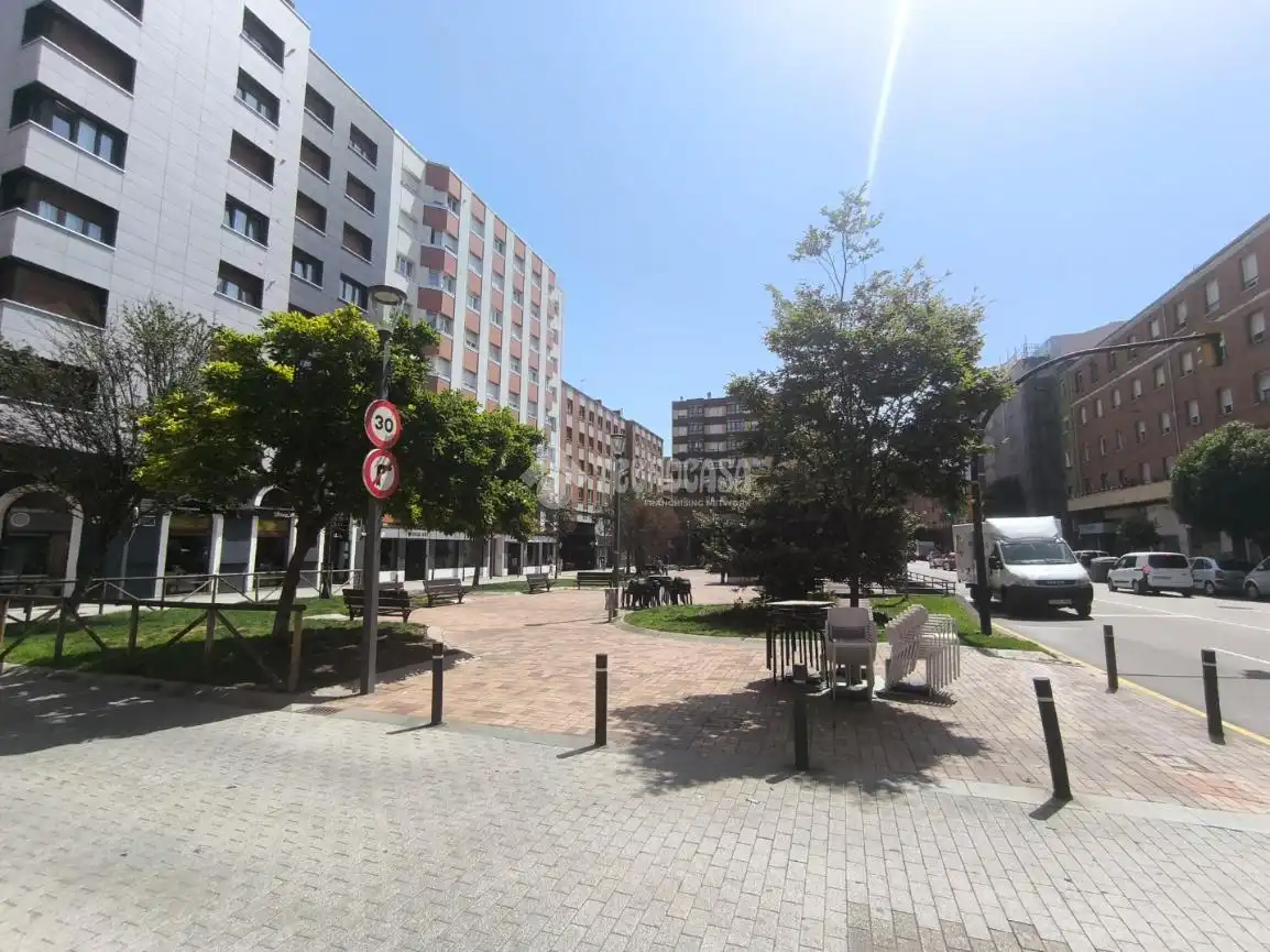 Vista exterior de Dúplex en venta en Gijón 