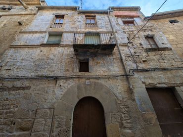 Casa con balcón en venta en Calaceite