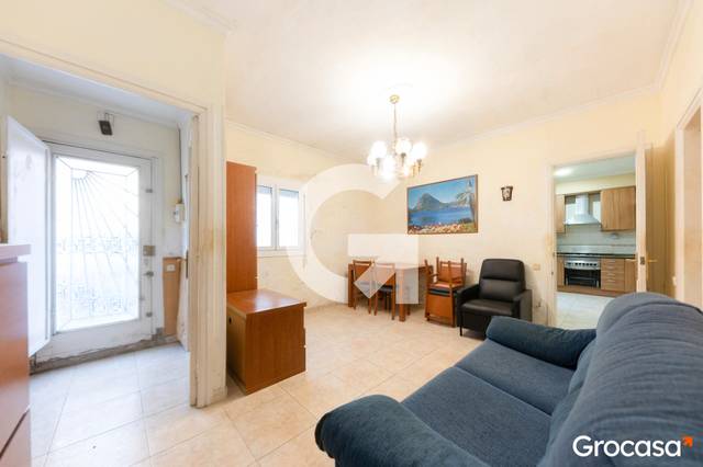 Casa adosada en Venta en CL MIGUEL HERNANDEZ en La Roureda