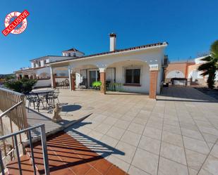 Vista exterior de Casa o xalet en venda en Vélez-Málaga amb Aire condicionat, Calefacció i Traster