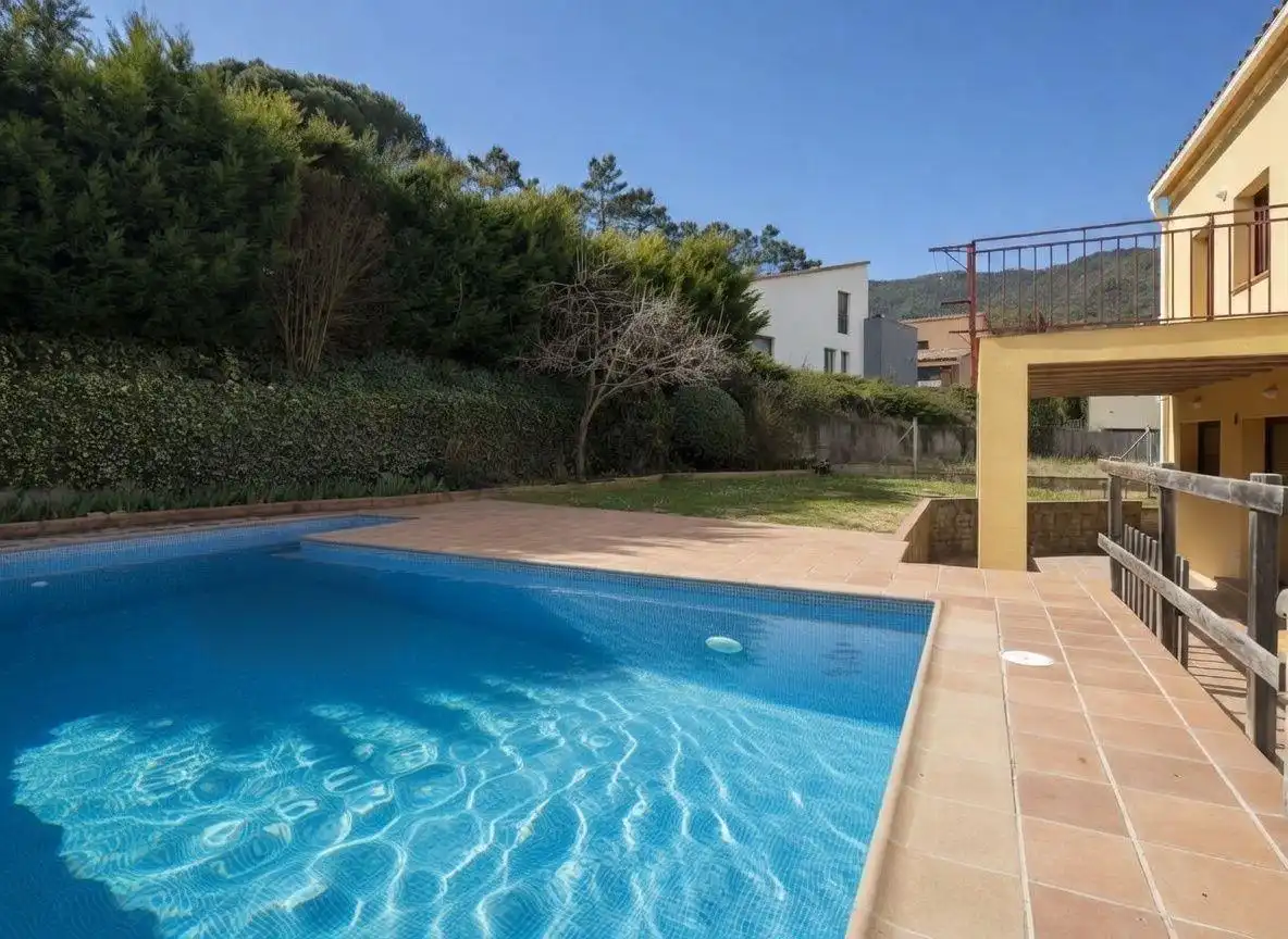Piscina de Casa o chalet en venta en Sant Llorenç de la Muga con Calefacción, Jardín privado y Terraza