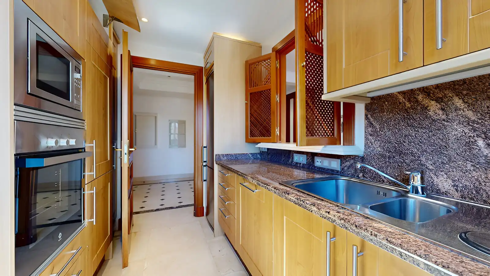 Apartament amb terrassa en venda a Estepona Pueblo, imagen 9