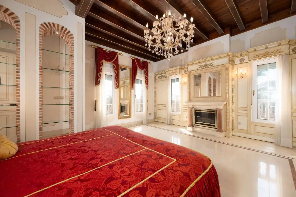 Dormitori de Casa o xalet en venda en Elche / Elx amb Aire condicionat, Calefacció i Jardí privat