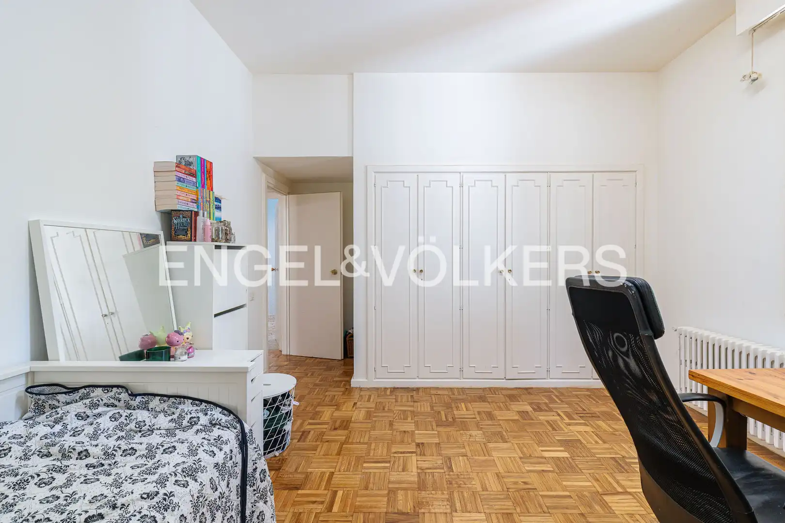 Bedroom of Houses for sale in San Lorenzo de El Escorial  with Heating, Private garden and Terrace