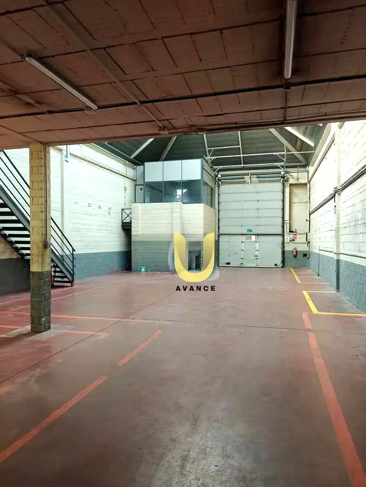 Nave industrial de alquiler en Alcalá de Henares