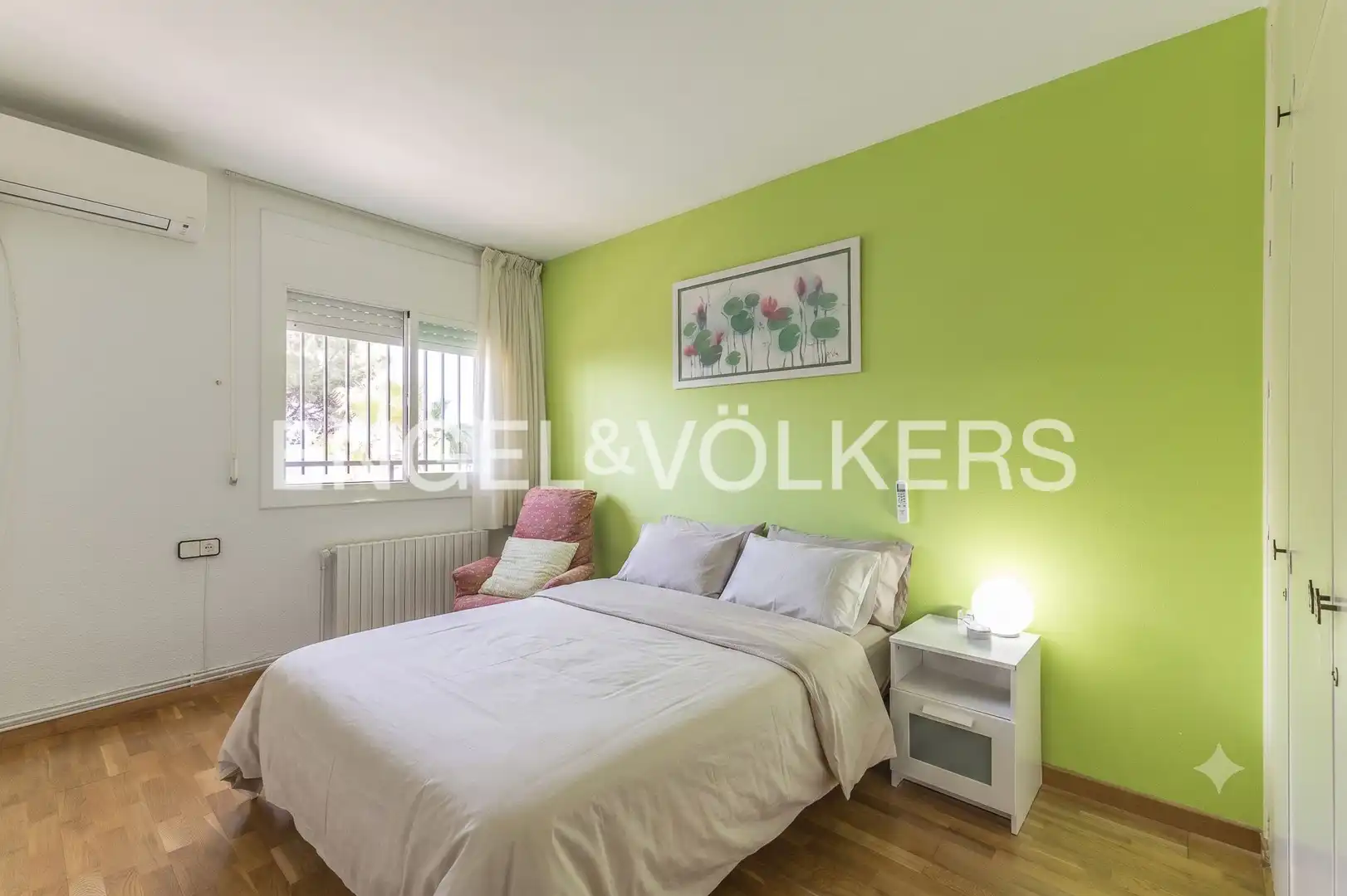 Bedroom of Houses for sale in Castelldefels  with Air Conditioner, Heating and Private garden