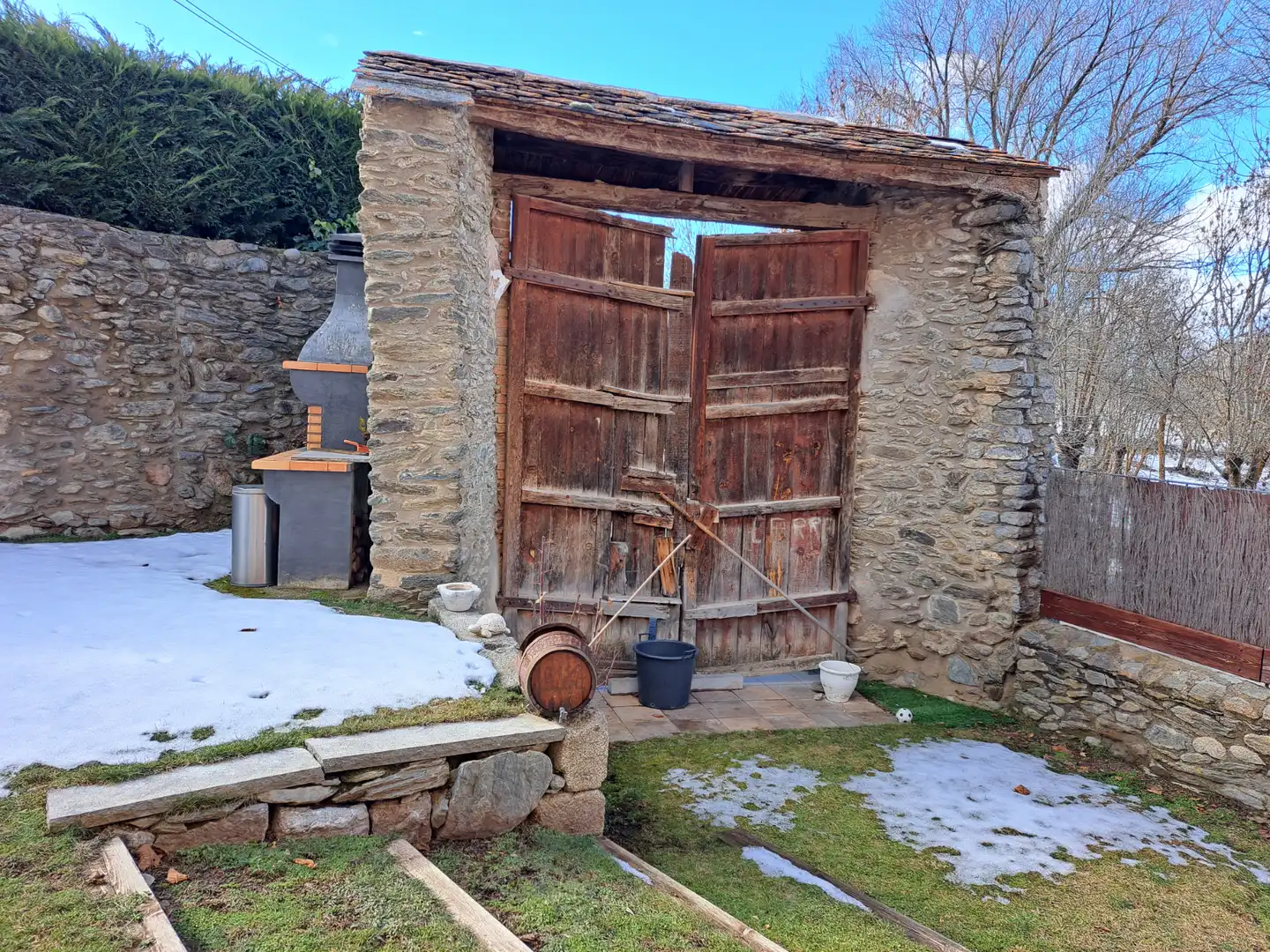 Jardí de Casa o xalet en venda en Fontanals de Cerdanya amb Calefacció, Terrassa i Moblat