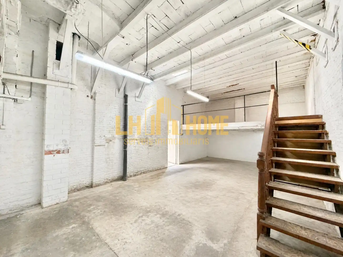 Commercial properties for sale in L'Hospitalet de Llobregat  with Air Conditioner