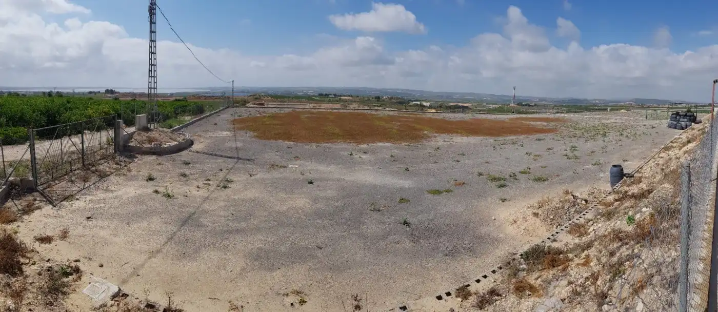 Finca rústica en venta en Los Montesinos