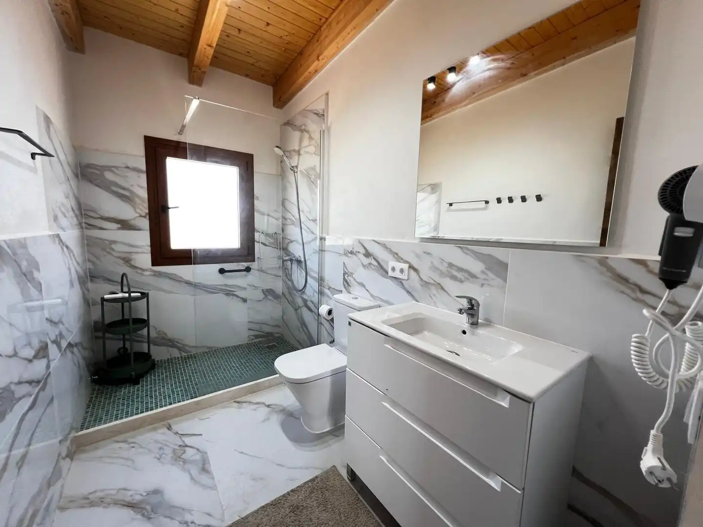 Baño de Finca rústica de alquiler en Santanyí con Aire acondicionado, Calefacción y Terraza