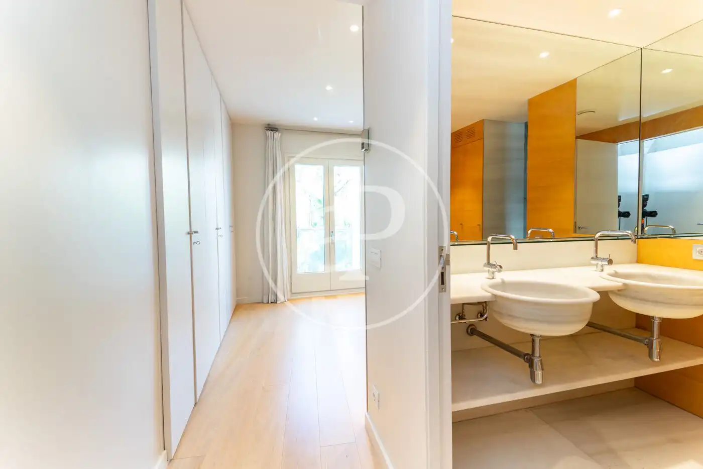 Bathroom of Flat for rent in Barcelona  with Air Conditioner, Heating and Terrace