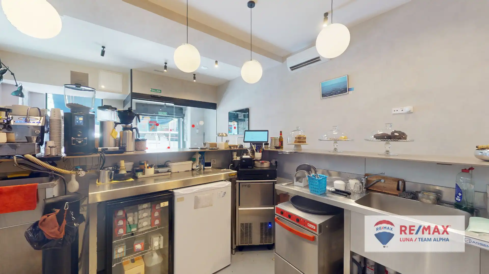 Cocina de Local en traspaso en Madrid con Aire acondicionado, Calefacción y Parquet
