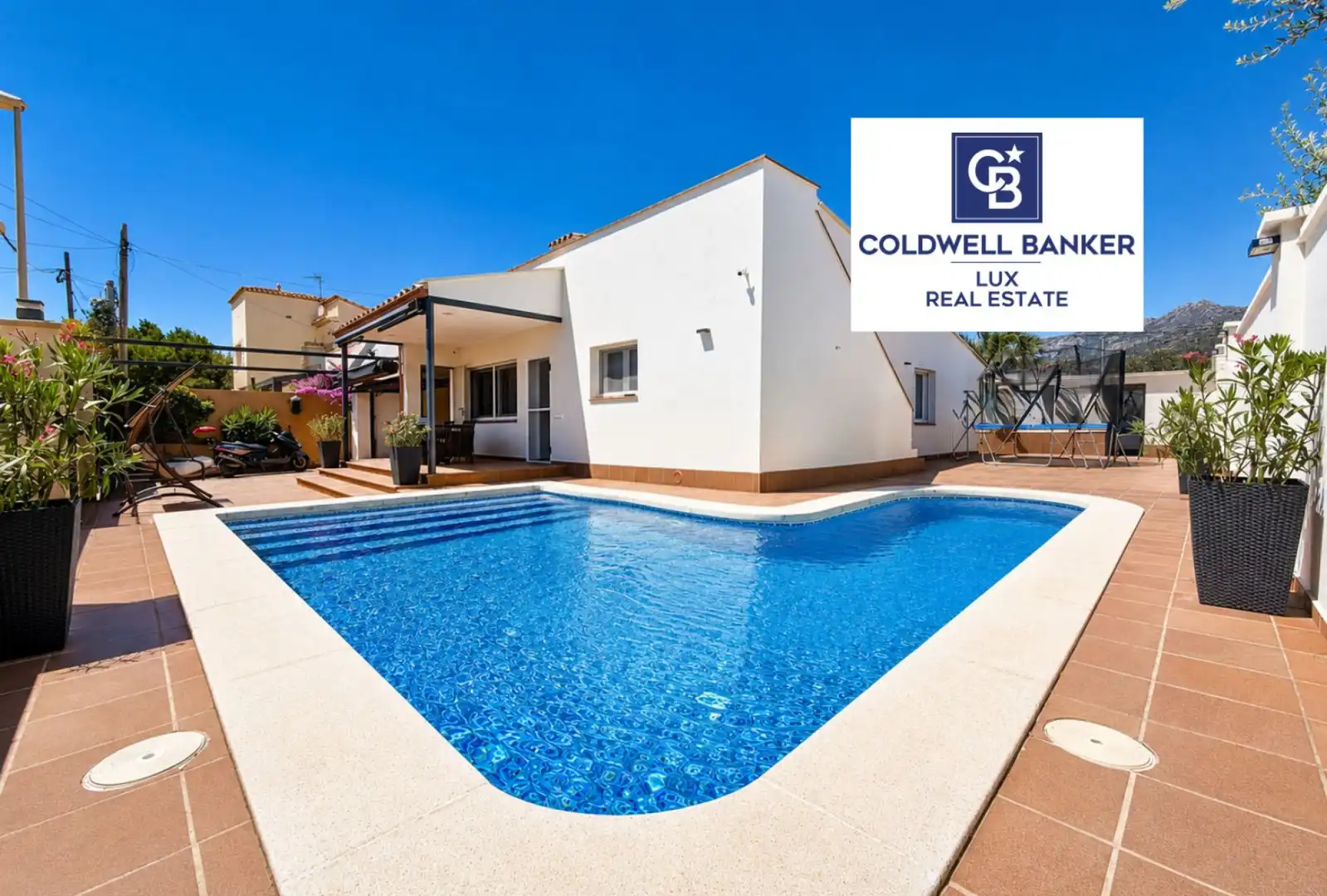 Casa con piscina en venta en N/A