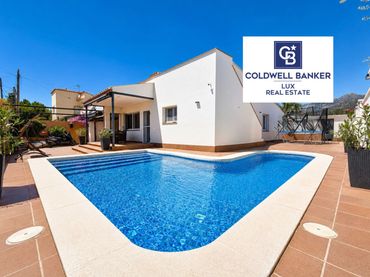 Casa con piscina en venta en N/A