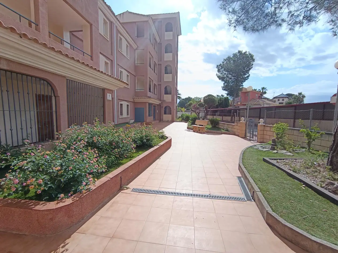 Vista exterior de Planta baixa en venda en Molina de Segura amb Aire condicionat, Calefacció i Jardí privat