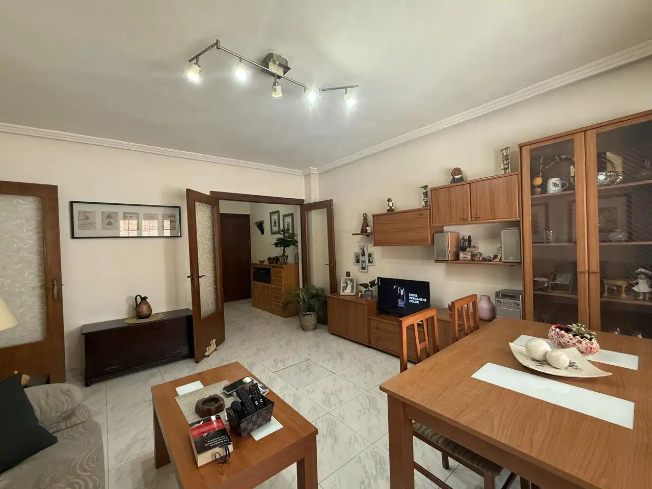 Sala d'estar de Pis en venda en Madrid amb Calefacció i Parquet