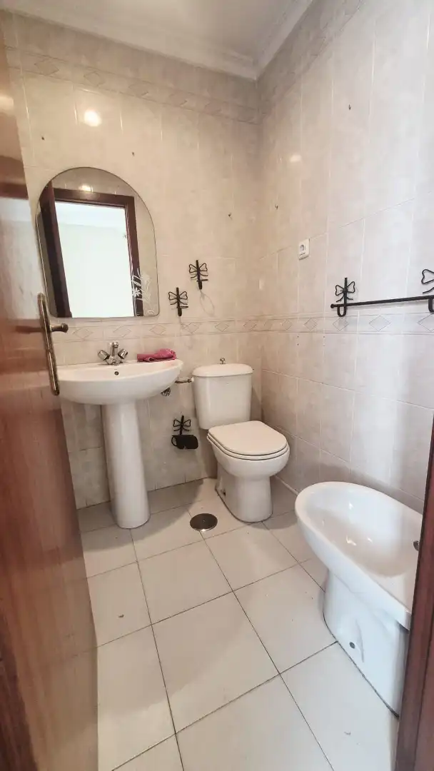Baño de Piso en venta en Algeciras con Alarma
