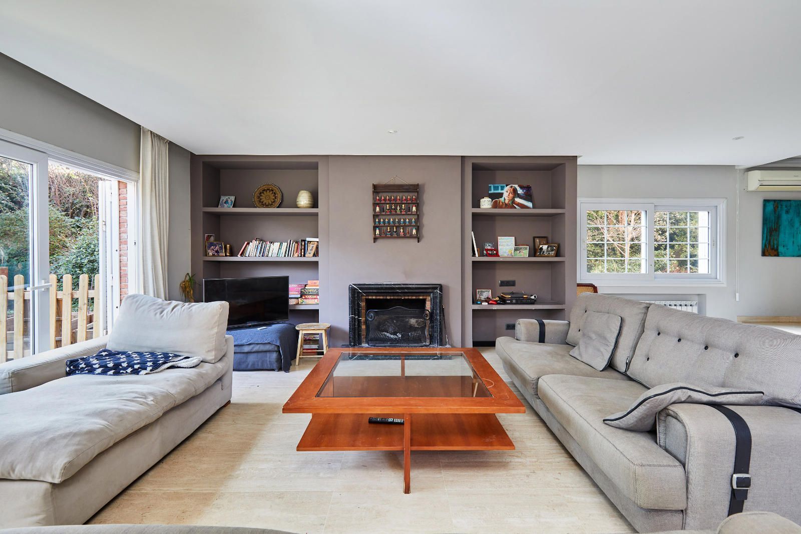 Sala de estar de Casa o chalet en venta en Cerdanyola del Vallès con Aire acondicionado, Terraza y Trastero