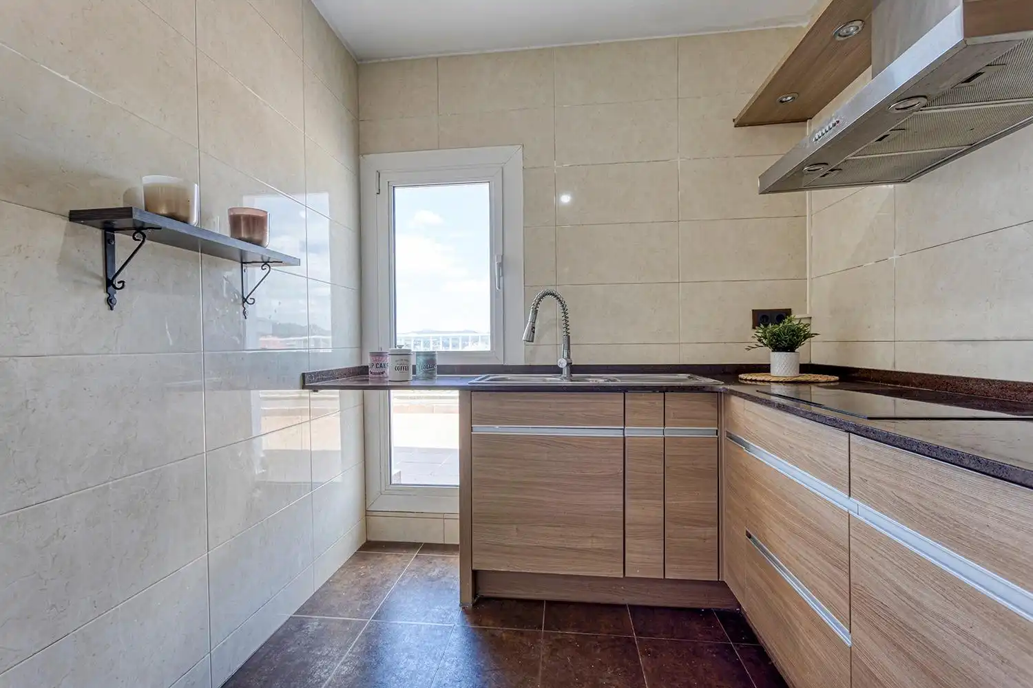 Cuina de Àtic en venda en Igualada amb Aire condicionat, Parquet i Terrassa