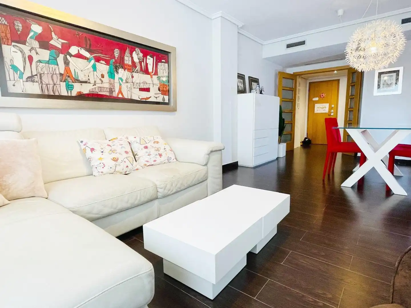 Sala de estar de Apartamento de alquiler en Dénia con Aire acondicionado, Calefacción y Jardín privado