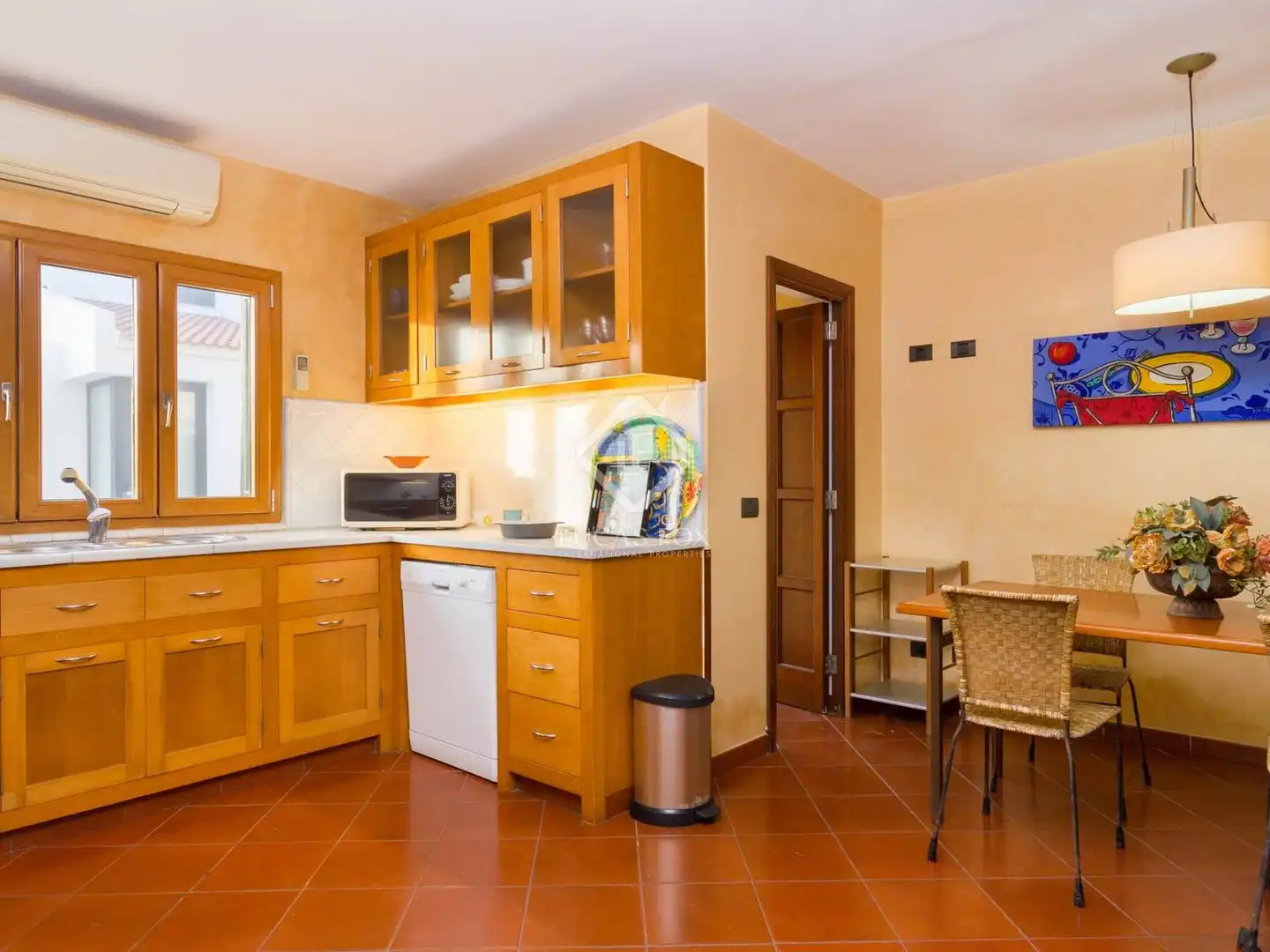 Cuina de Casa o xalet en venda en Ciutadella de Menorca amb Aire condicionat, Calefacció i Jardí privat