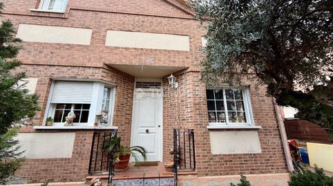 Foto 2 de Casa adosada en venta en Villanueva de la Torre, Guadalajara