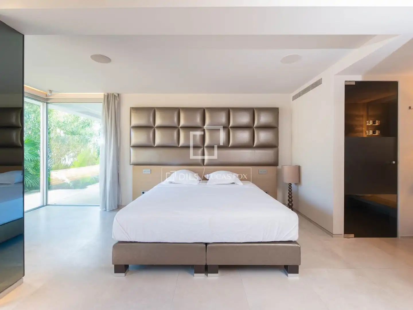 Bedroom of Houses for sale in Santa Eulària des Riu  with Air Conditioner, Heating and Private garden