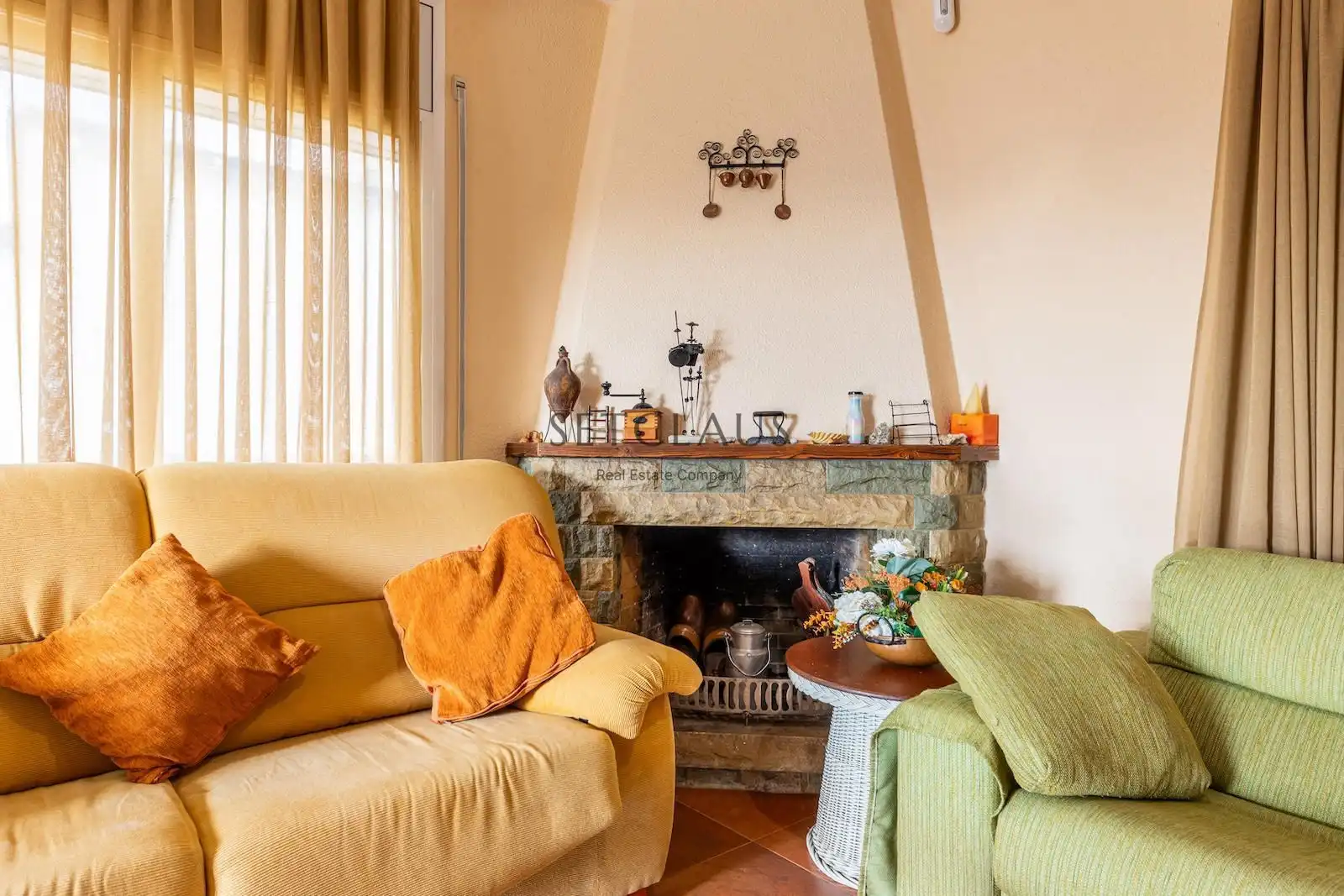 Sala d'estar de Casa o xalet en venda en Fogars de la Selva amb Calefacció, Jardí privat i Terrassa