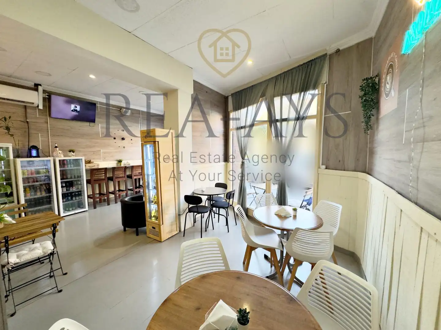 Commercial properties for sale in Cornellà de Llobregat  with Air Conditioner, Furnished and Internet