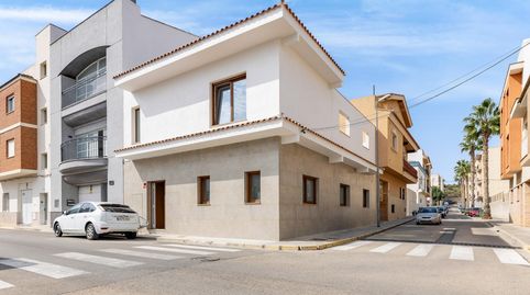 Foto 2 de Casa o xalet en venda a Calle de Metge Inocencio Calvo, Vilamarxant, Valencia