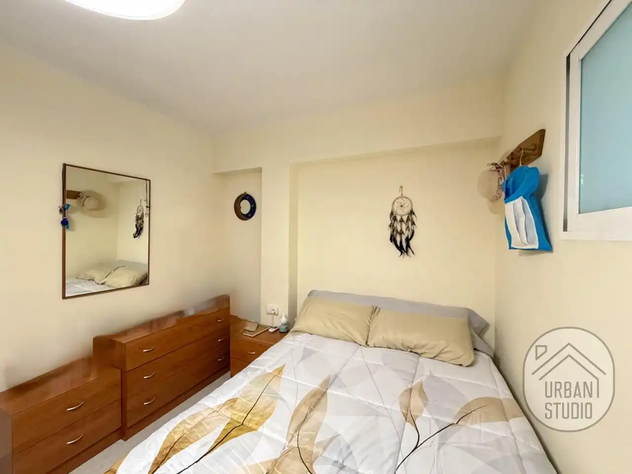 Habitación de Piso en venta en Alicante / Alacant con Aire acondicionado, Amueblado y Balcón