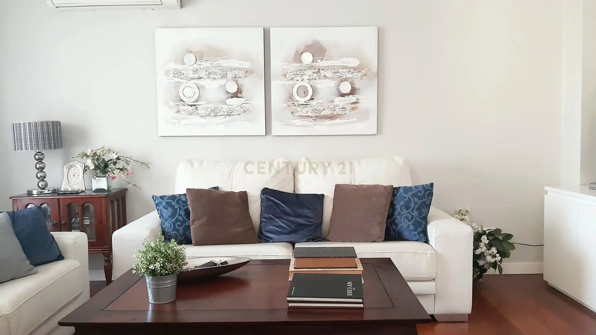 Living room of Flat for rent in Málaga  with Air Conditioner, Oven and Washing machine