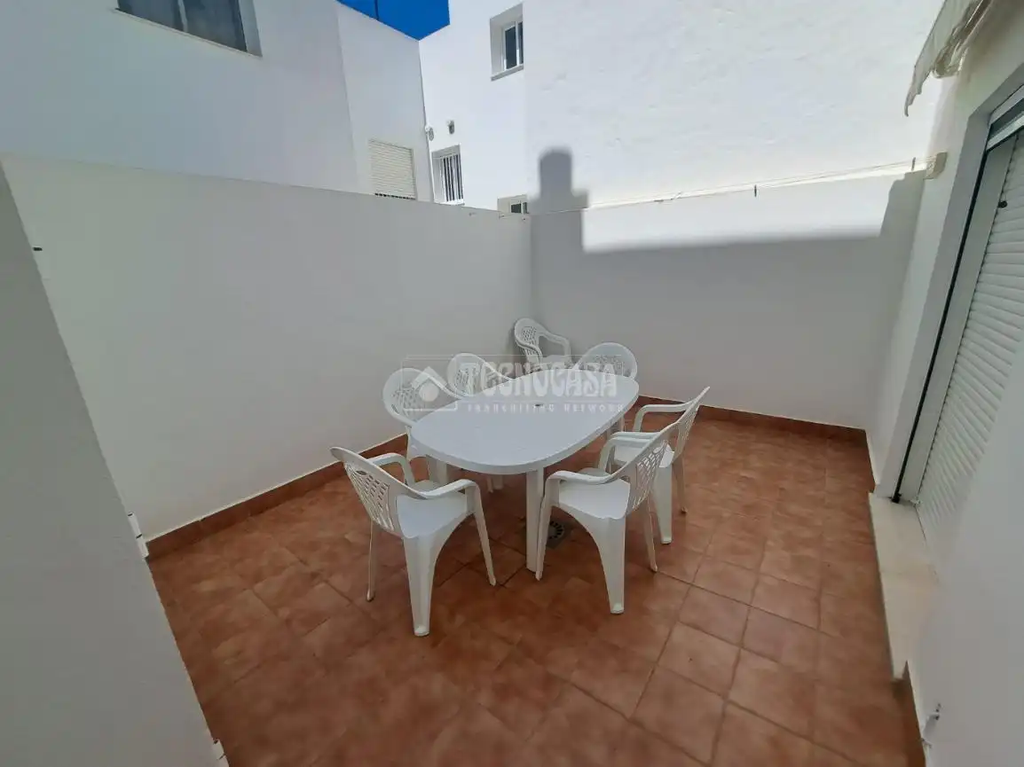Terrasse von Wohnung zur Miete in Conil de la Frontera
